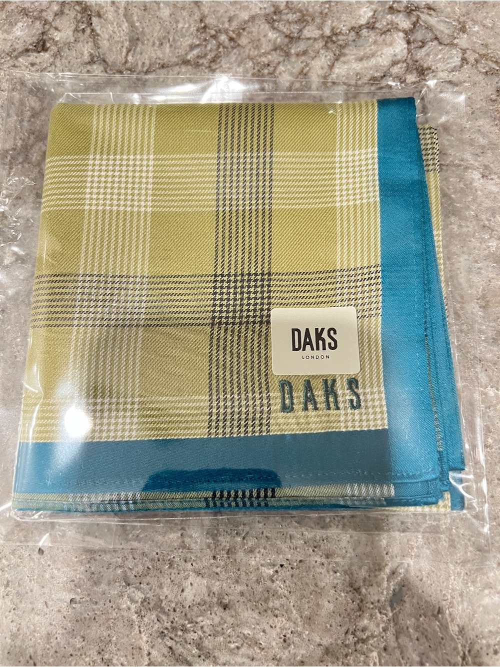 NEW DAKS LONDON 19”x 19” 100% Cotton Scarf